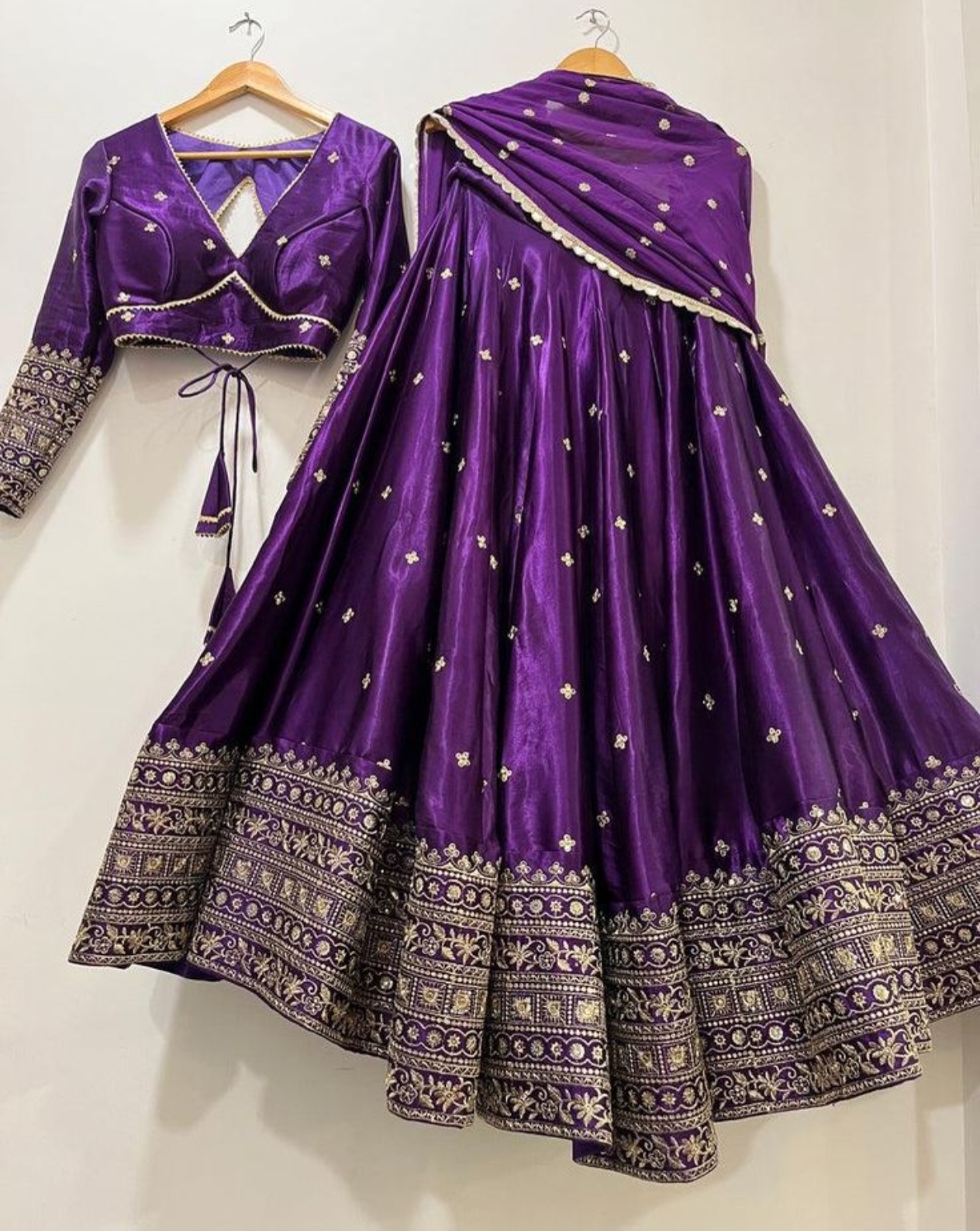 Festival Aari Lehenga