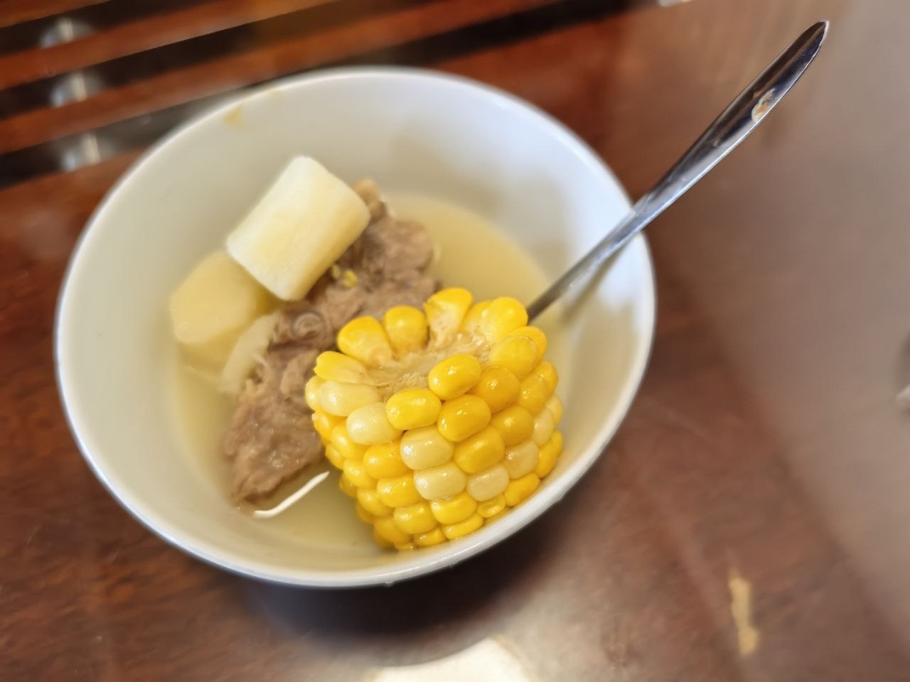 被广州朋友好评的山药玉米排骨汤