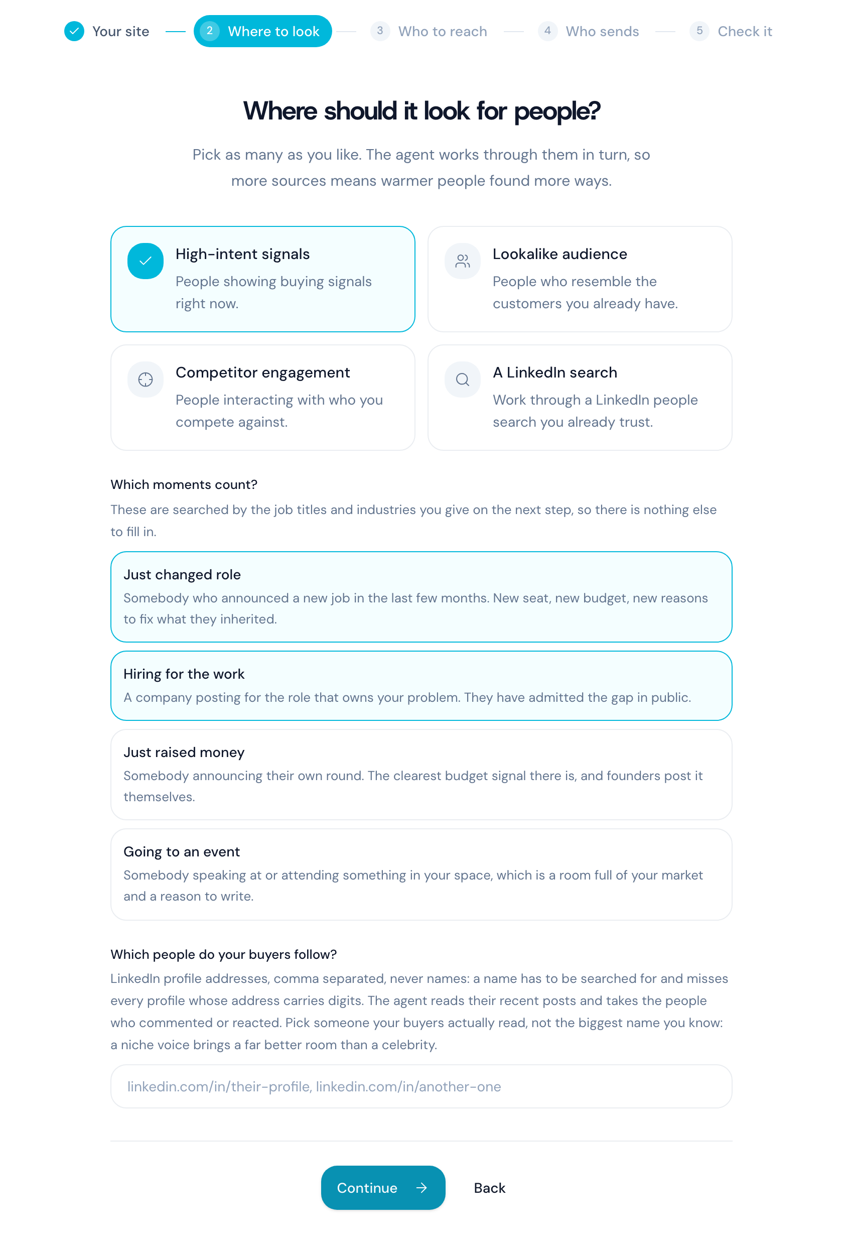 The agent wizard asking where to look for people, with the sources and the buying moments