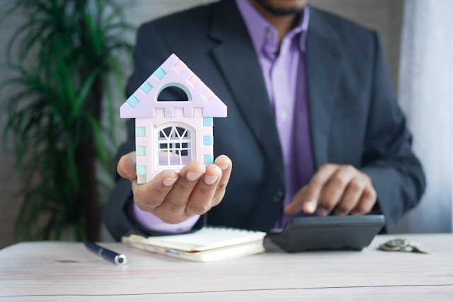 Before You Decide to Keep the House, See What It Does to the Rest of Your Finances