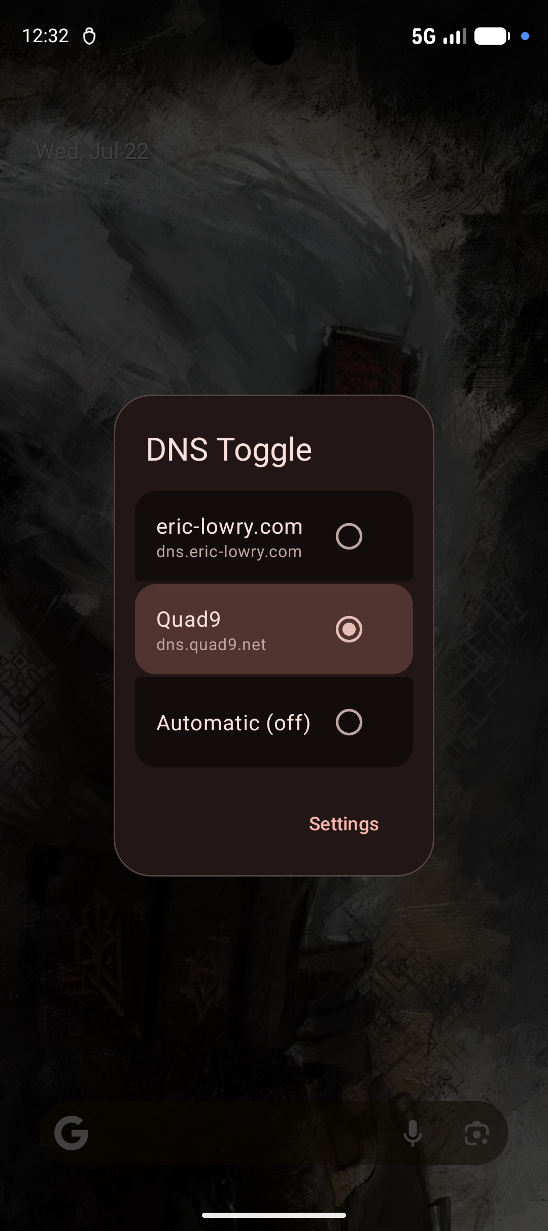 Screenshot of Private DNS being toggled on in the Quick Settings menu
