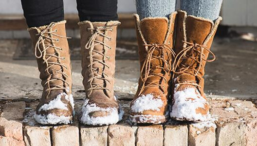 Enable images to view stylish winter boots.