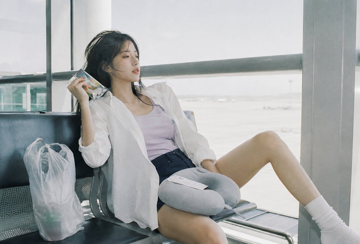 GPT-Image-2 Prompt Example - Japanese Film Aesthetic Airport Portrait
