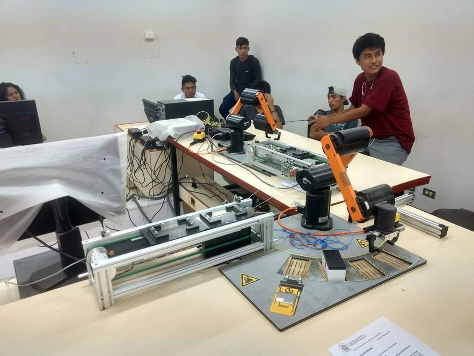 Robótica y Tecnología FIMEE