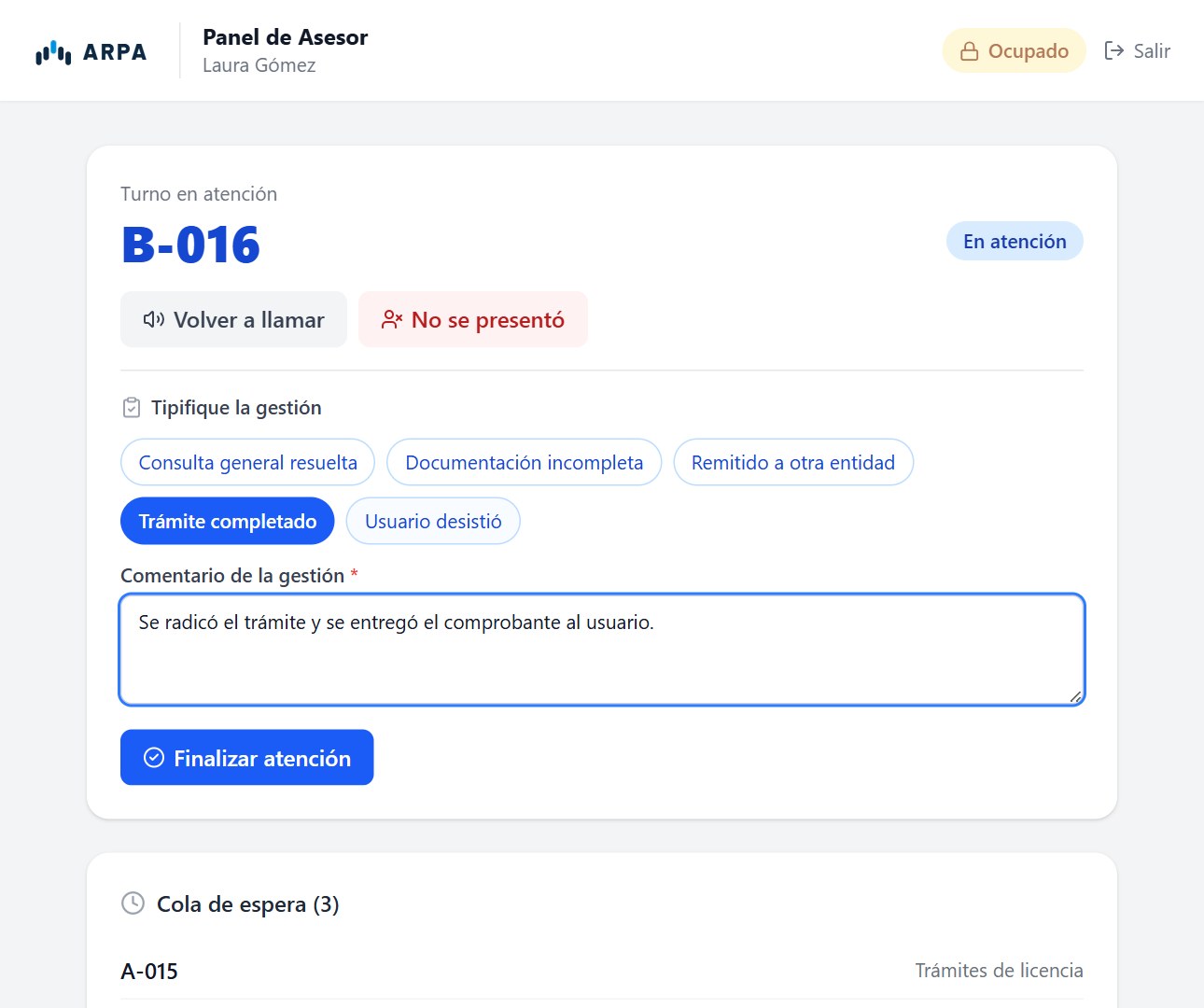 Panel del asesor con turno en atención y formulario de tipificación