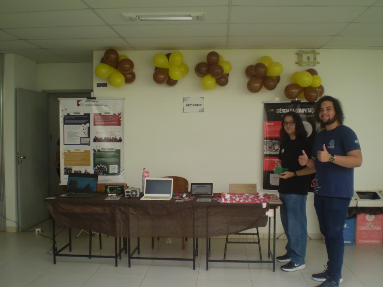 Stand do grupo.