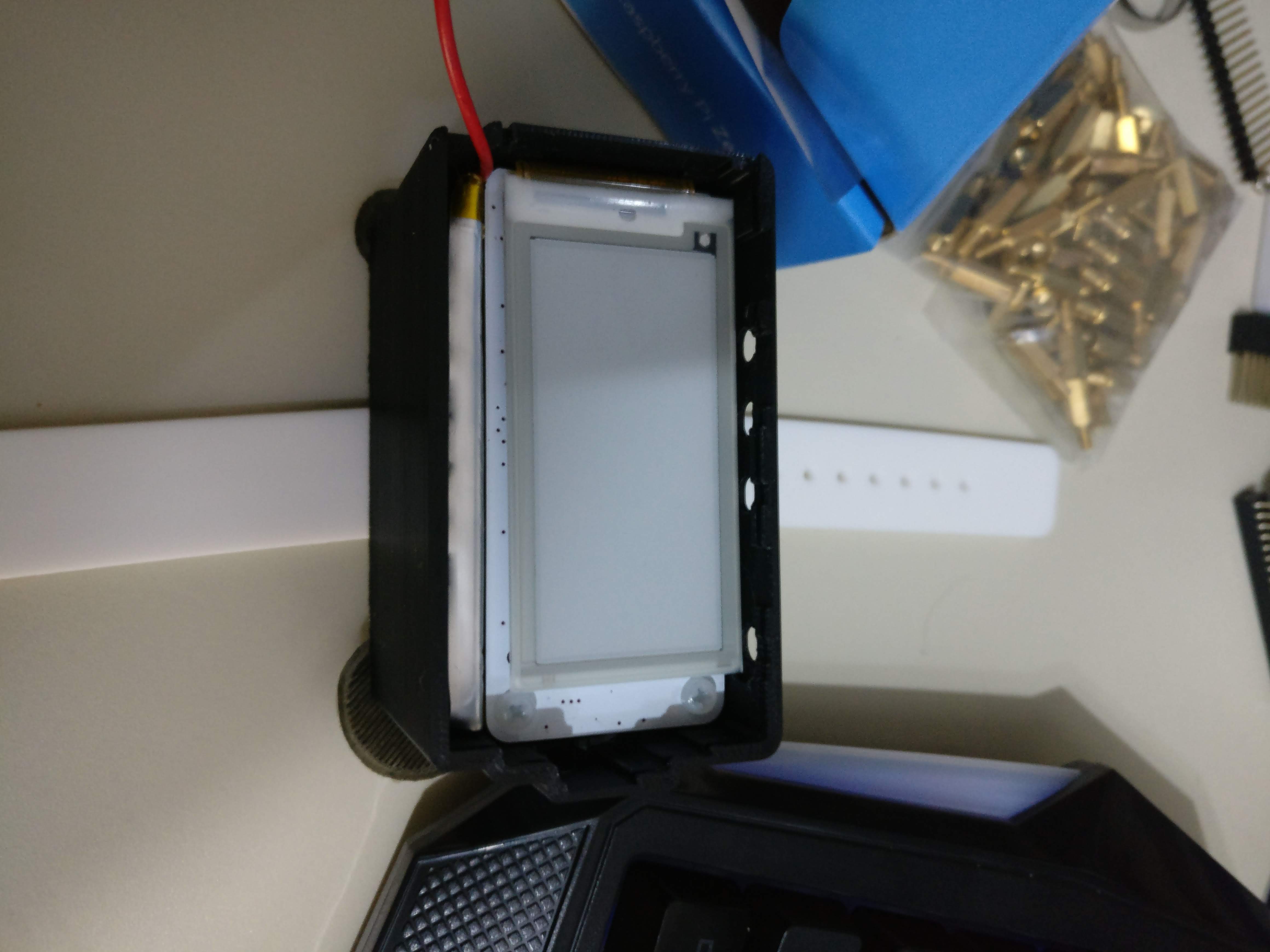 Watch in black 3D-printed case