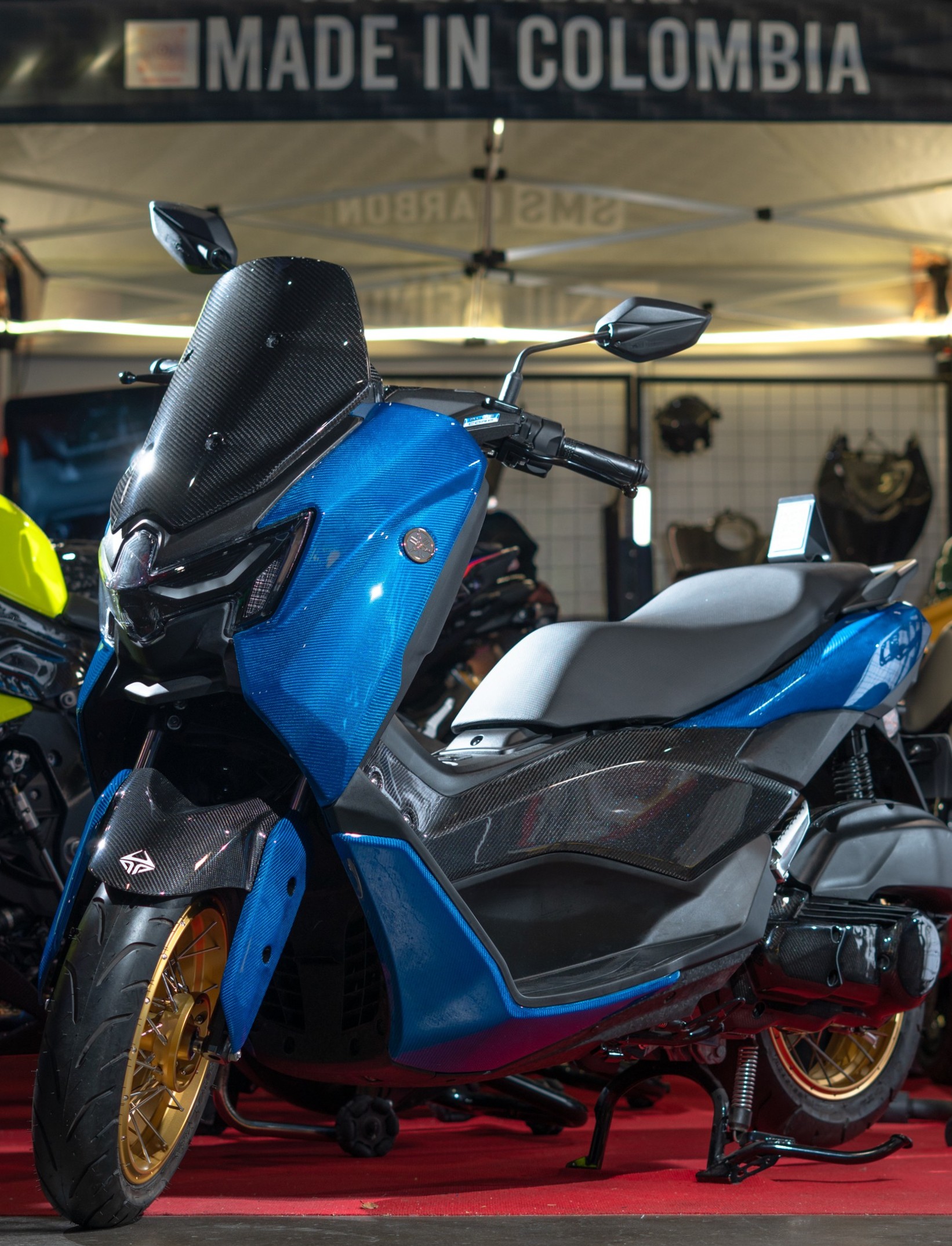 NMAX Carbon by GEA.TECH