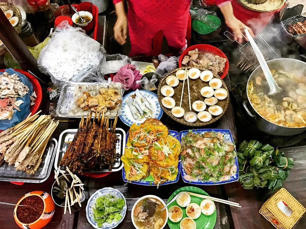 Ẩm thực đường phố Việt Nam