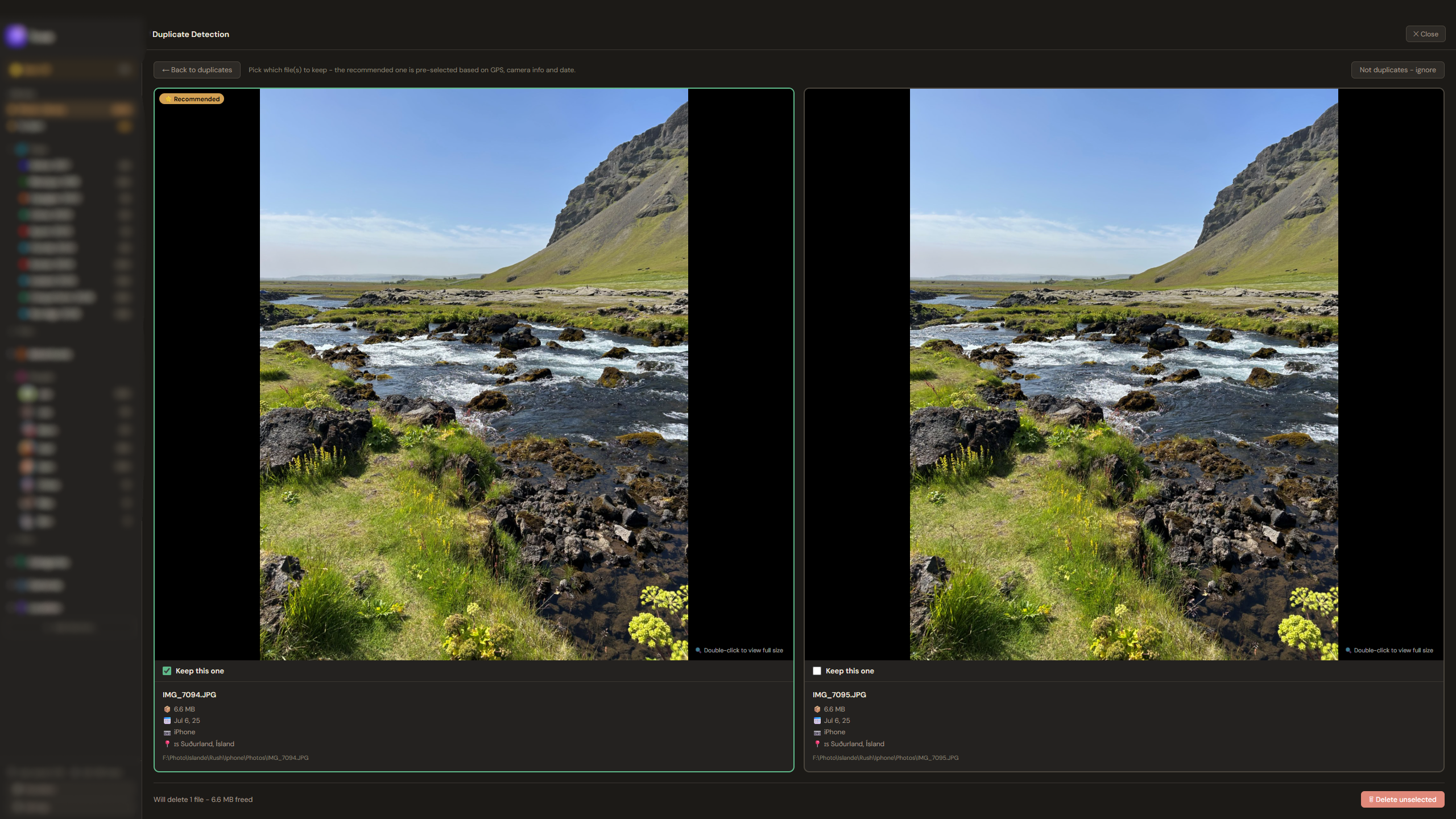 Two near-identical photos side by side, the recommended one pre-selected to keep