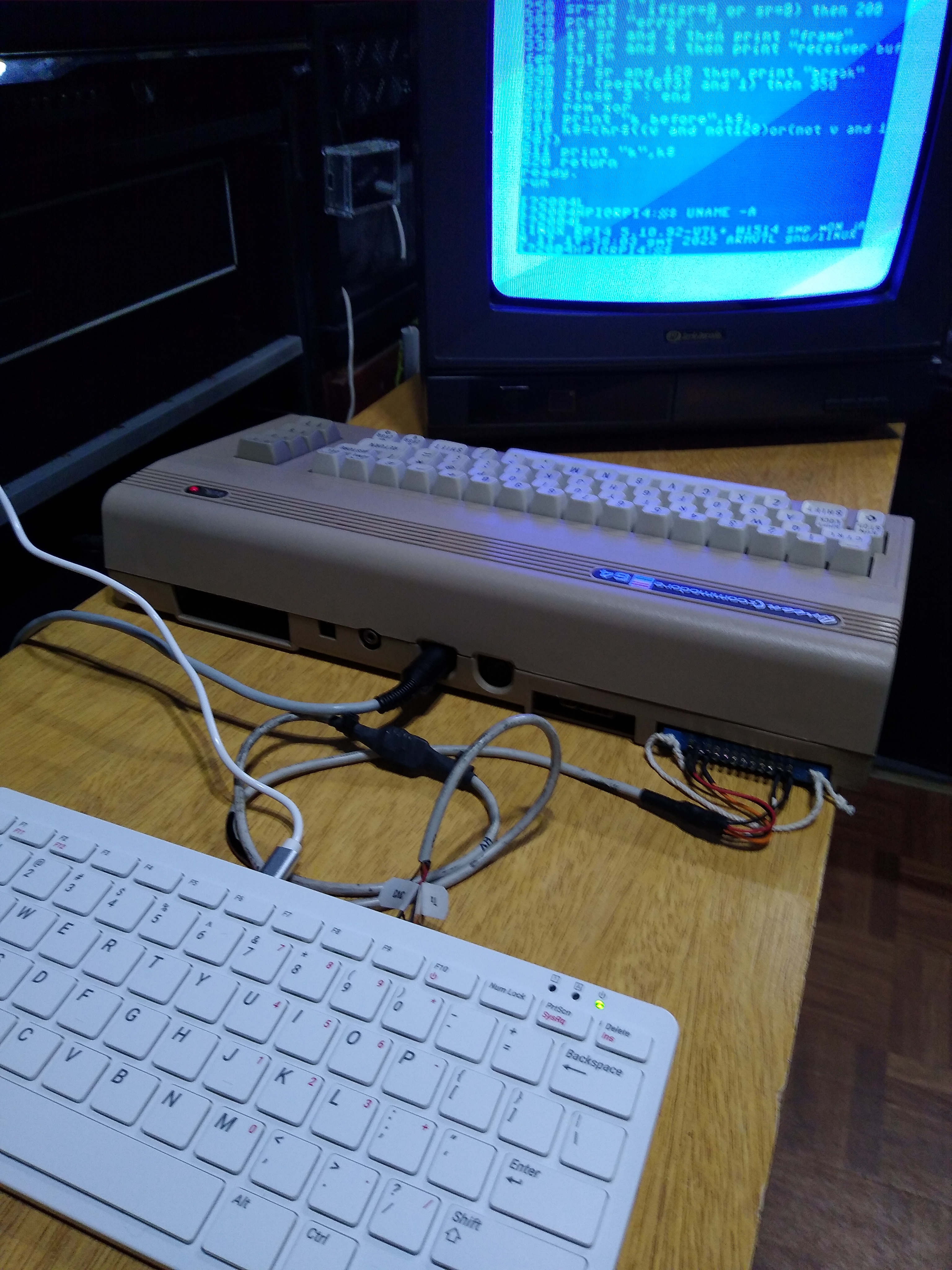 R-Pi and C64 connected