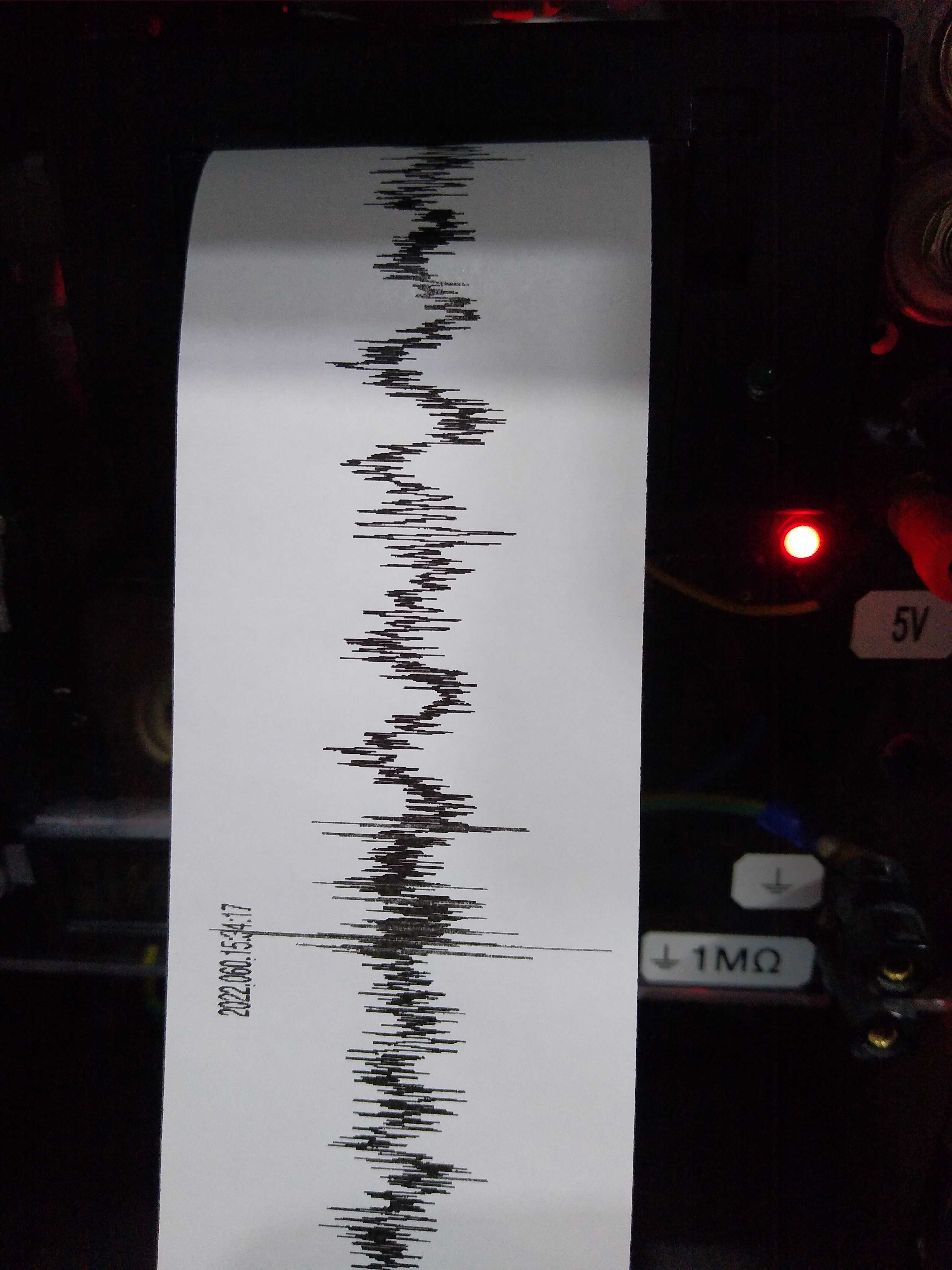 thermal-printer printing like a seismograph