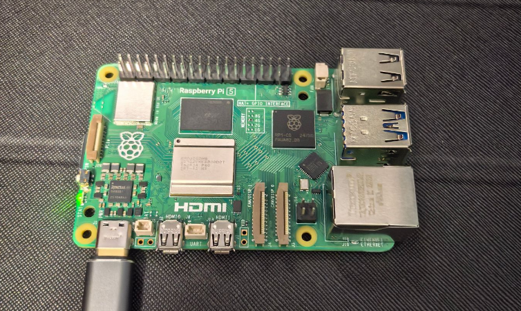 Raspberry Pi 5 used as the Gridopoly game authority server