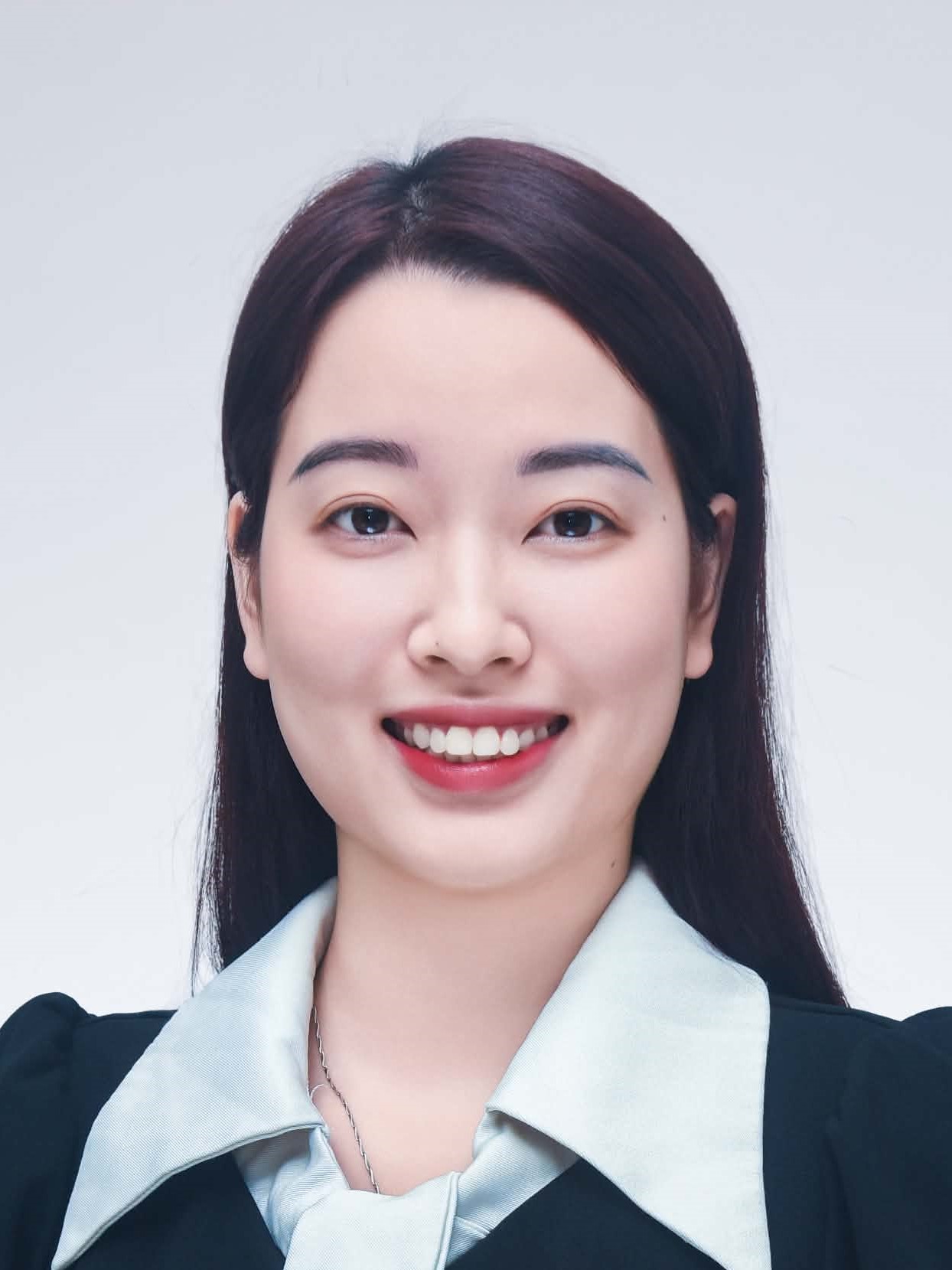 Ms.Kim Chiên