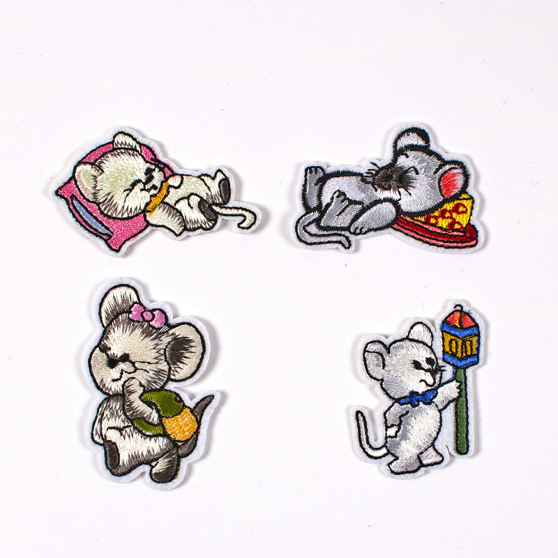 Embroidery cloth sticker clothing accessories badge Iron on patches cute mouse gray factory direct sales can be customized