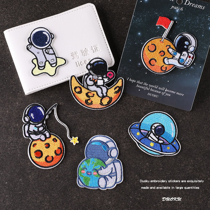 Iron on patches planet cartoon astronaut patch clothing accessories badge embroidery sticker hand account self-adhesive cloth sticker
