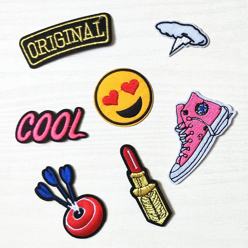 embroidery cartoon iron on patches small-size Patches stickers embroidery Patches stickers can be ironed and sewn