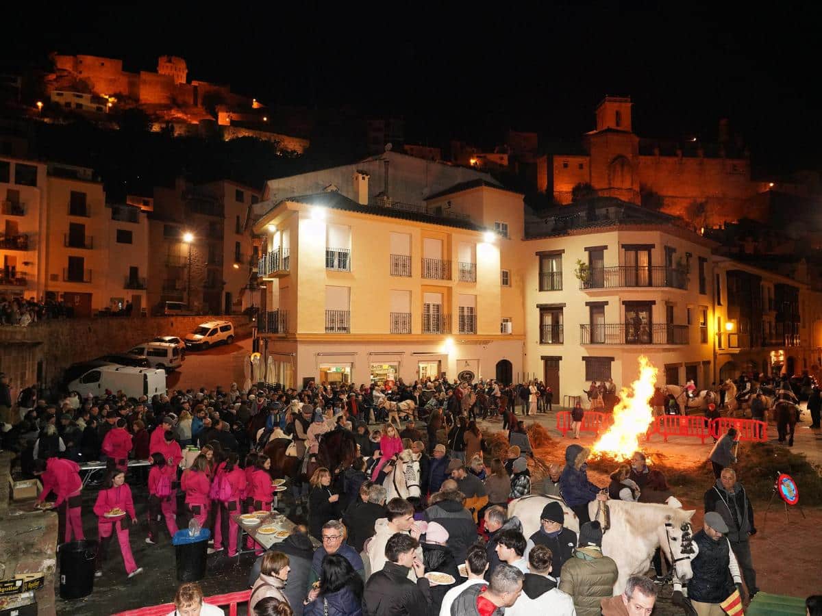 Hogueras y matxà de Sant Antoni en Vilafamés