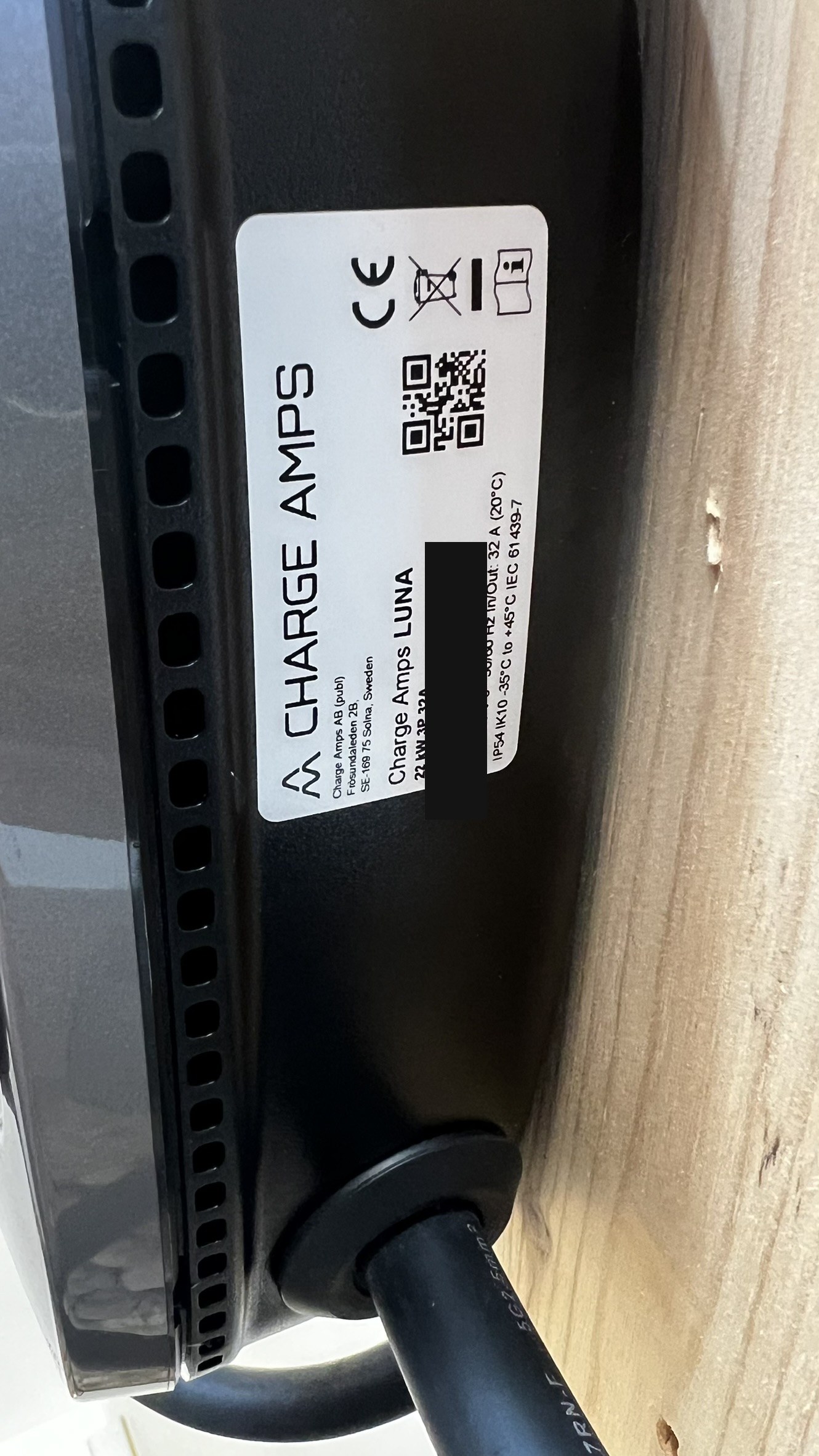 Charge Amps Luna rating plate: 22 kW 3P 32A