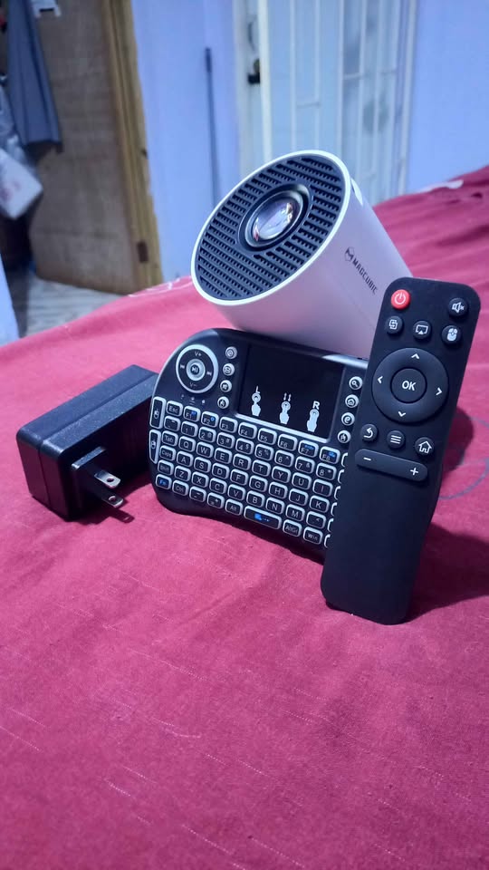 Fully Loaded Android Smart Projector
