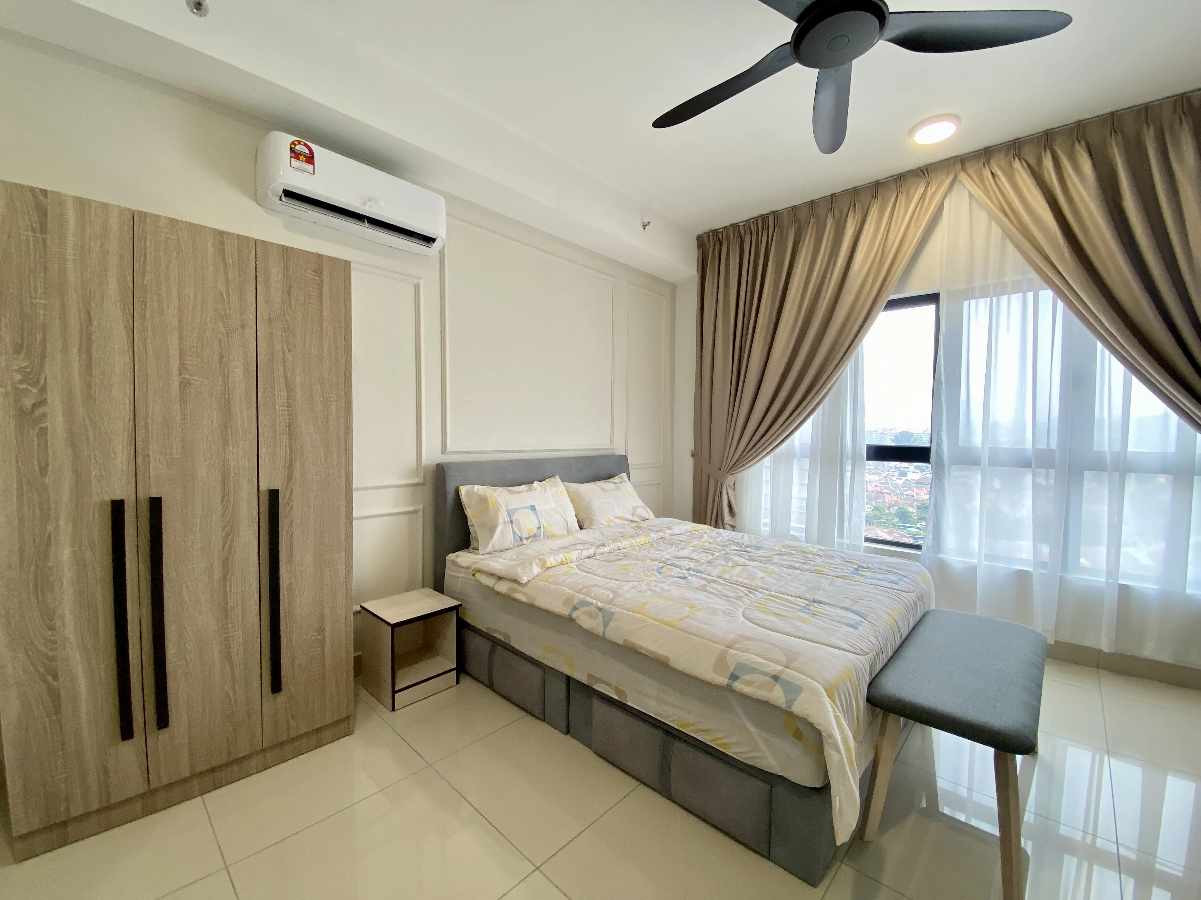 Sleeping Area & Wardrobe