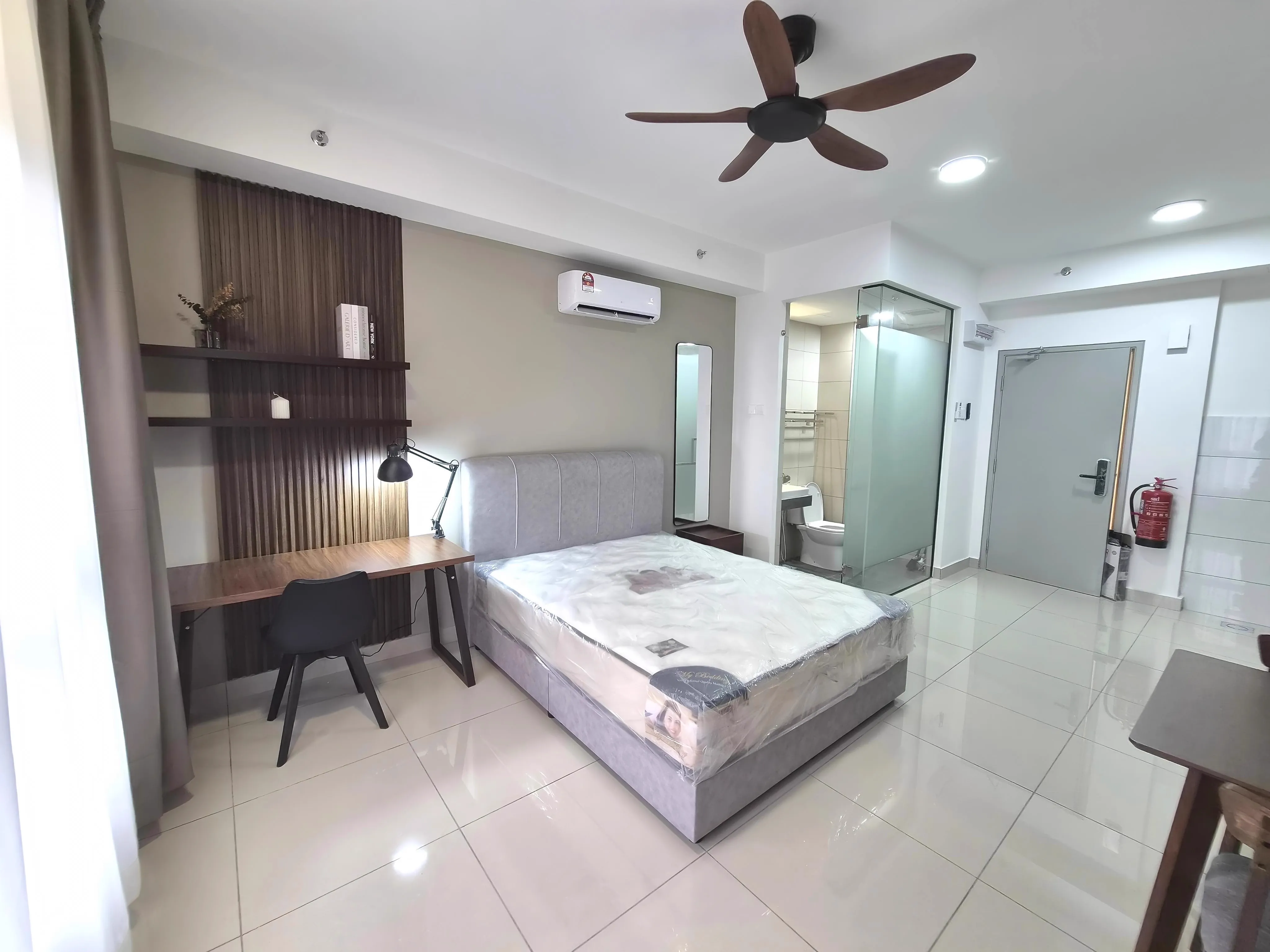 Open-Plan Unit Overview