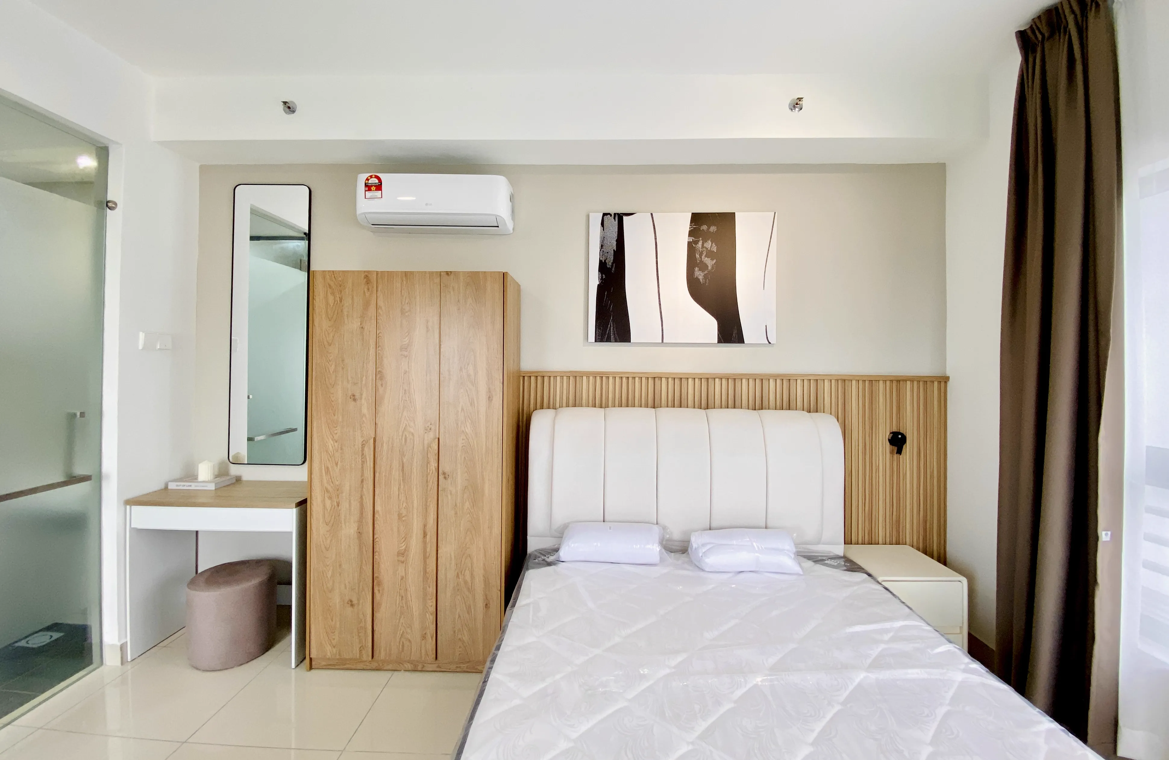 Sleeping & Vanity Niche