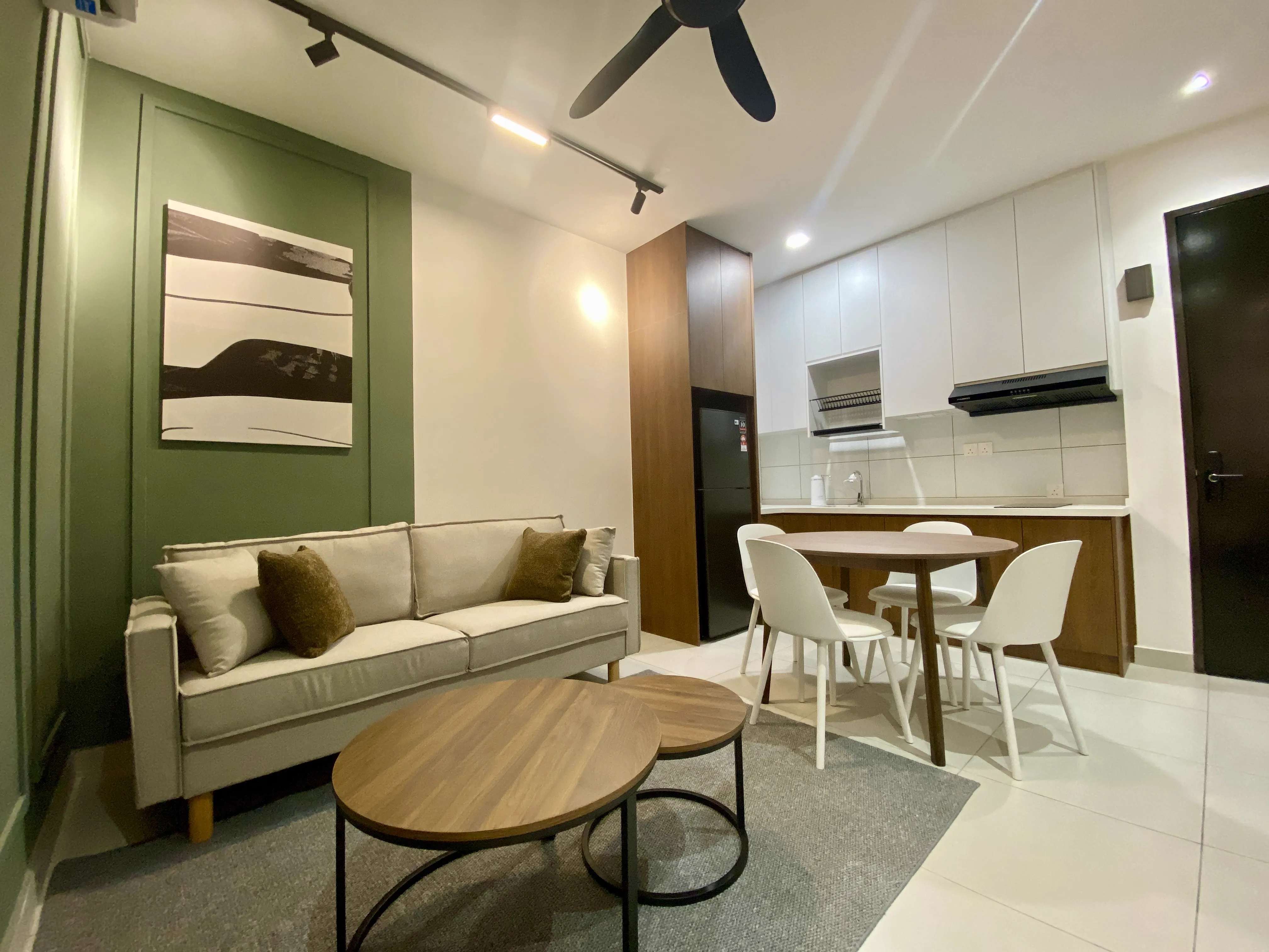 Dorsett Waterfront Modern Haven