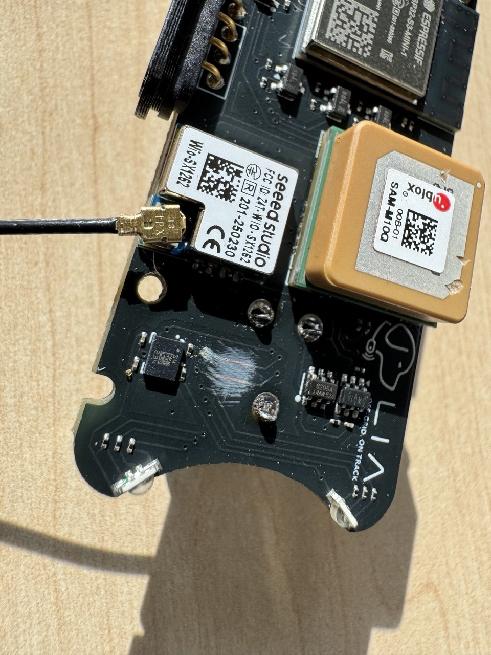 บอร์ด LIA ก่อน I2C Rework โดย SDA และ SCL ยังมี Soldermask ปิดอยู่