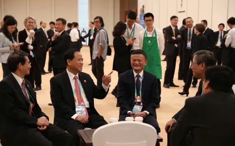 马云原图与分割结果