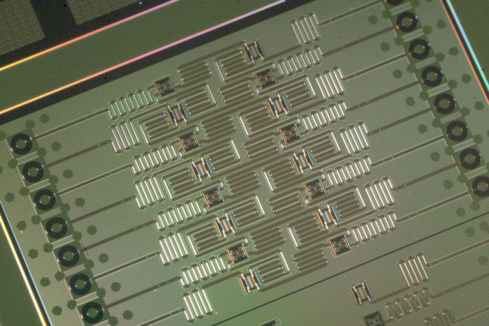 IBM 16 qubit processor