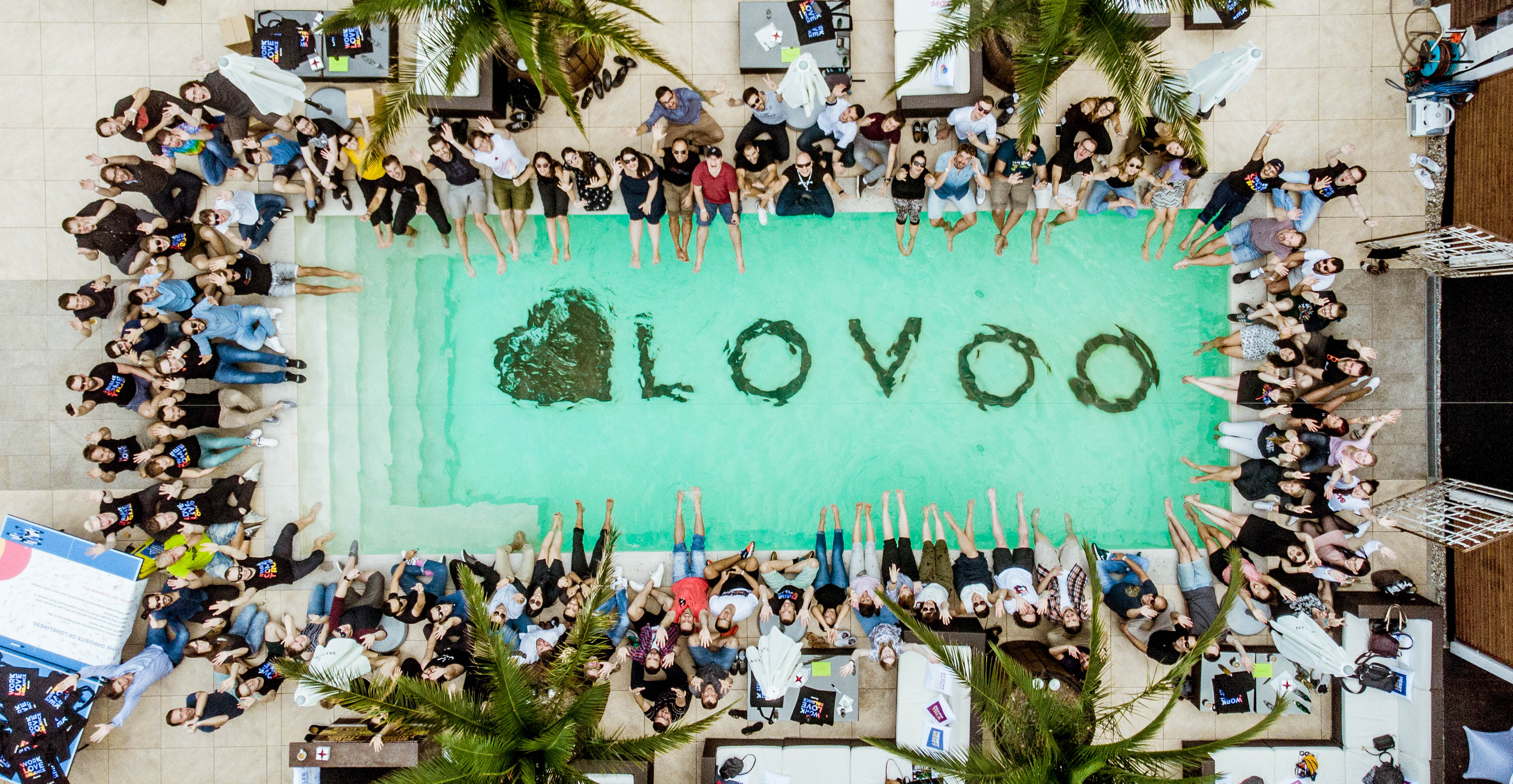 LOVOO team