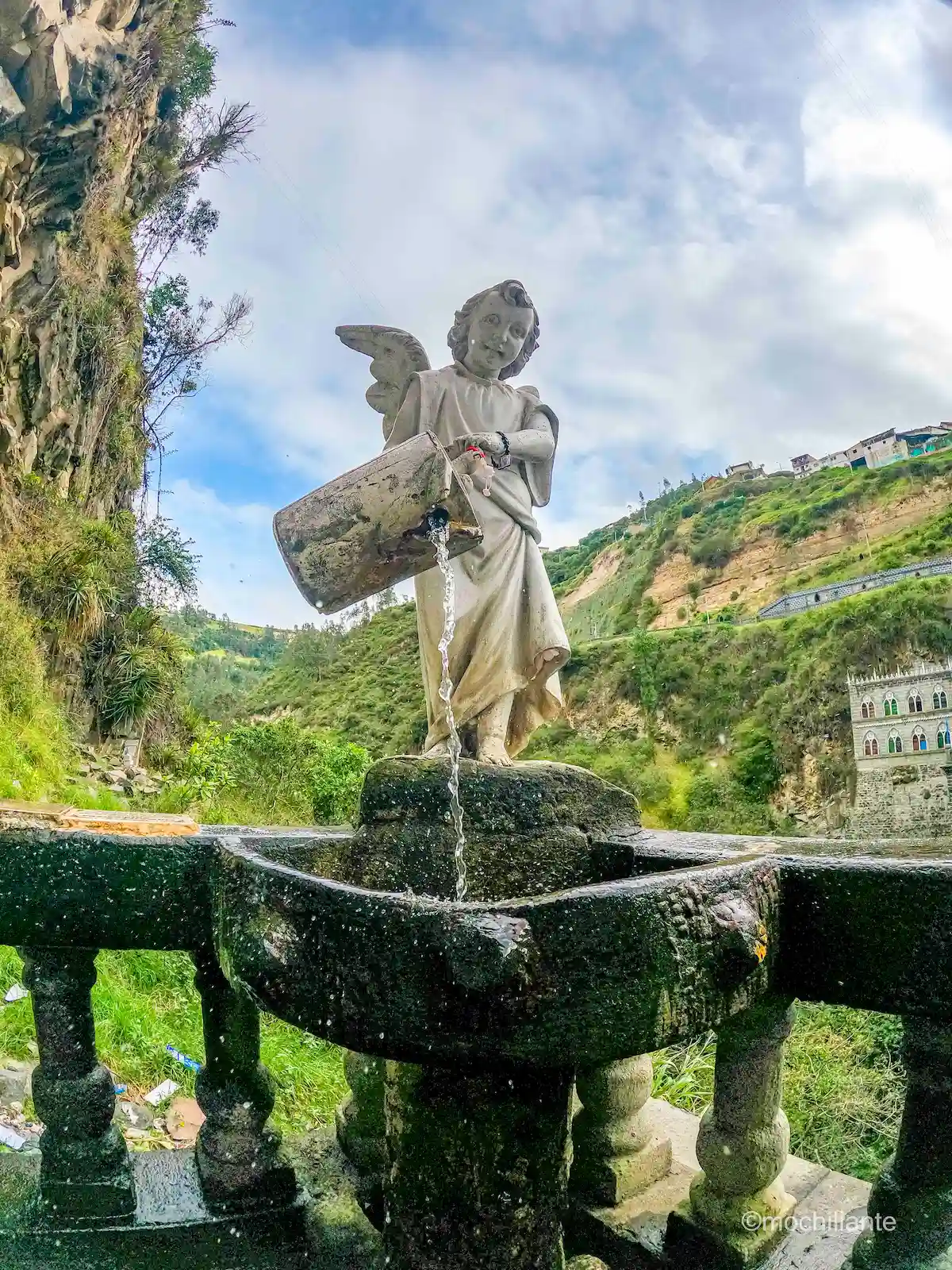 Agua milagrosa Santuario de Las Lajas