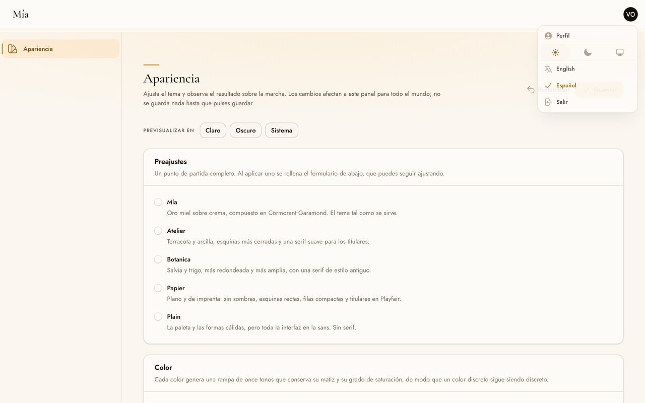 The same panel after choosing Español, with the page, the navigation and Filament's own menu items in Spanish