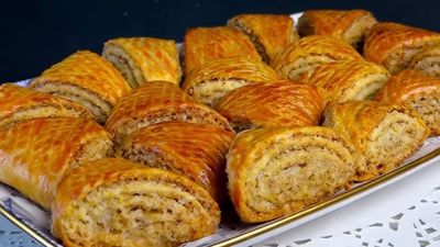 Kete (Azerbaijani Herb-Stuffed Flatbread)