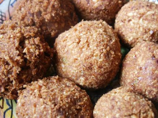Spicy Peanut Balls