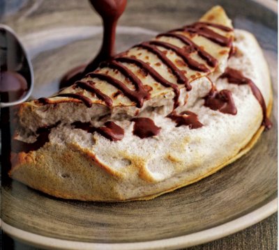 Banana Soufflé Crêpes with Chocolate Sauce