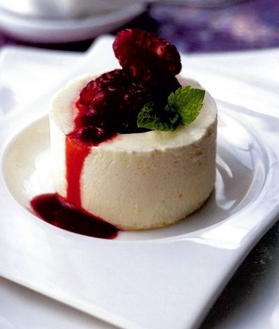 Chilled Limoncello Parfait with Raspberries