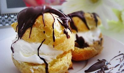 Profiteroles with Ice Cream and Chocolate Sauce