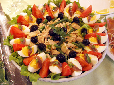 Salade Niçoise with Seared Tuna