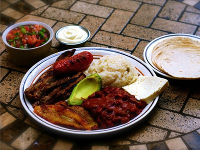 Plato Típico Hondureño