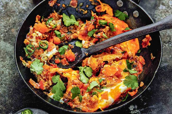 Akuri (Indian Spicy Scrambled Eggs)