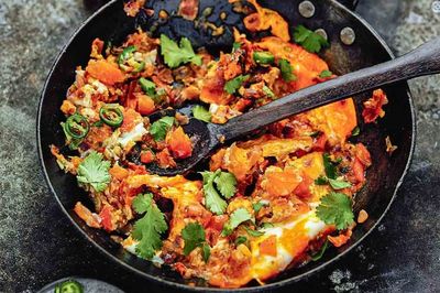 Akuri (Indian Spicy Scrambled Eggs)
