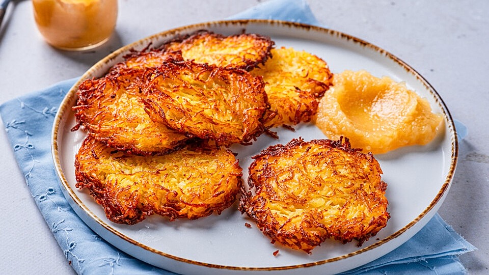 Kartoffelpuffer with Tahini