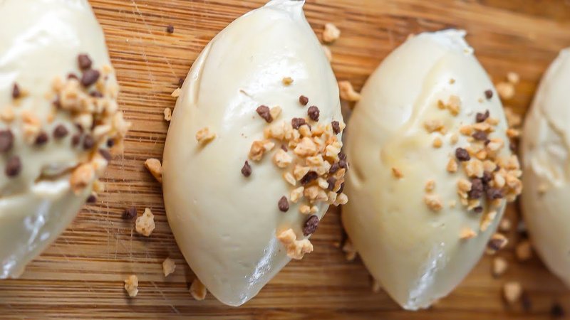 Mascarpone with Dates and Candied Peel