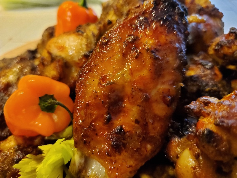 Spicy Garlic Cookout Wings