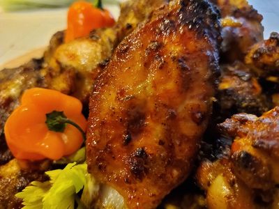 Spicy Garlic Cookout Wings