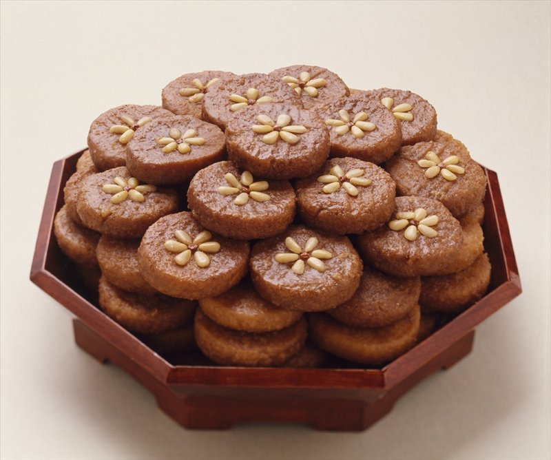 Yakgwa (Honey-Fried Wheat Cookies)