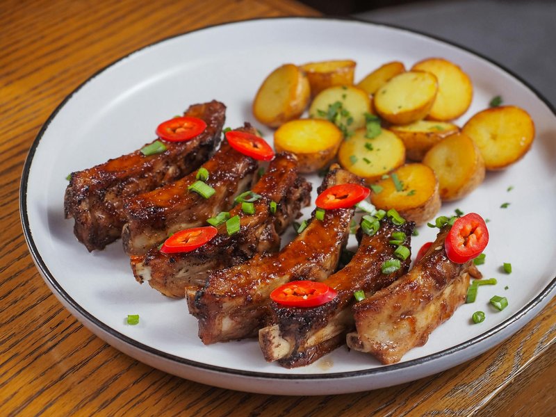 Garlicky Salt and Pepper Pork Ribs