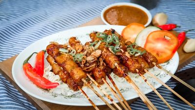 Chicken Satay with Peanut Sauce